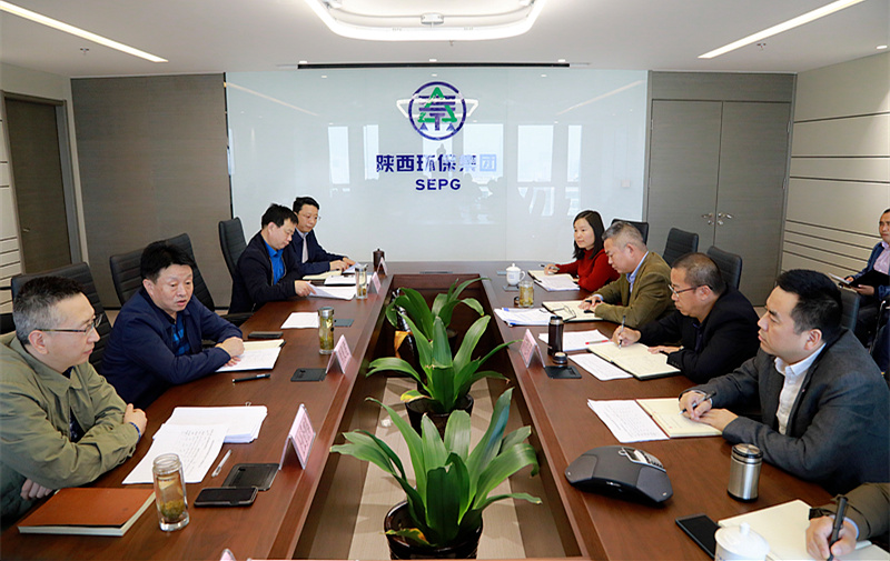 熊良虎在听取水环境公司专题汇报时强调：咬定指标、坚定信念，以决战决胜姿势完玉成年经营工作