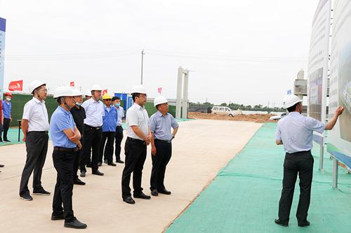 省国资委党委委员、副主任李凯到yl6809永利集团调研领导工作