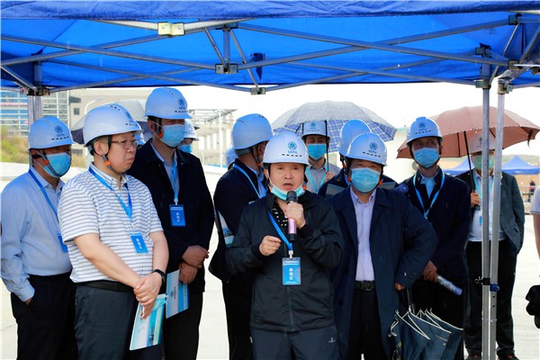 yl6809永利集团复工复产促增长项目观摩会议与会人员走进大秦国源三秦环保秦国园区在榆项目