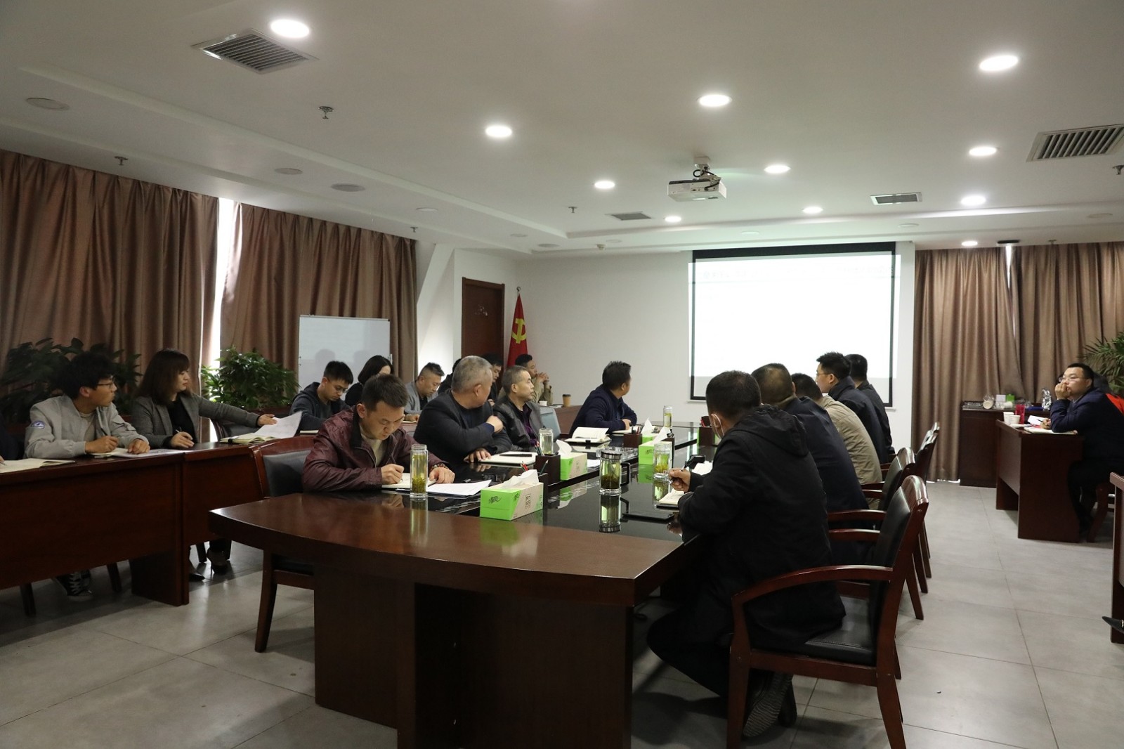 水环境公司铺排部署2021年安全环保工作