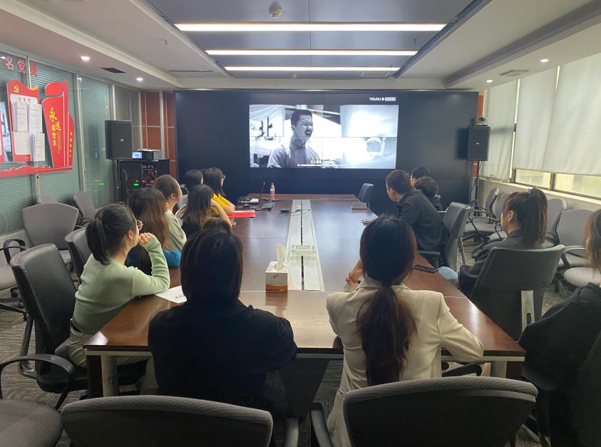 水环境公司团支部发展“请党安心，强国有我”主题团日活动