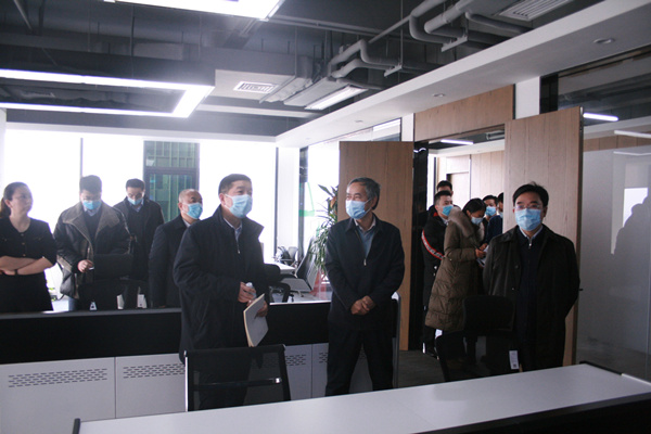 省国资委主任王海鹏到秦创原yl6809永利集团创新中心调研