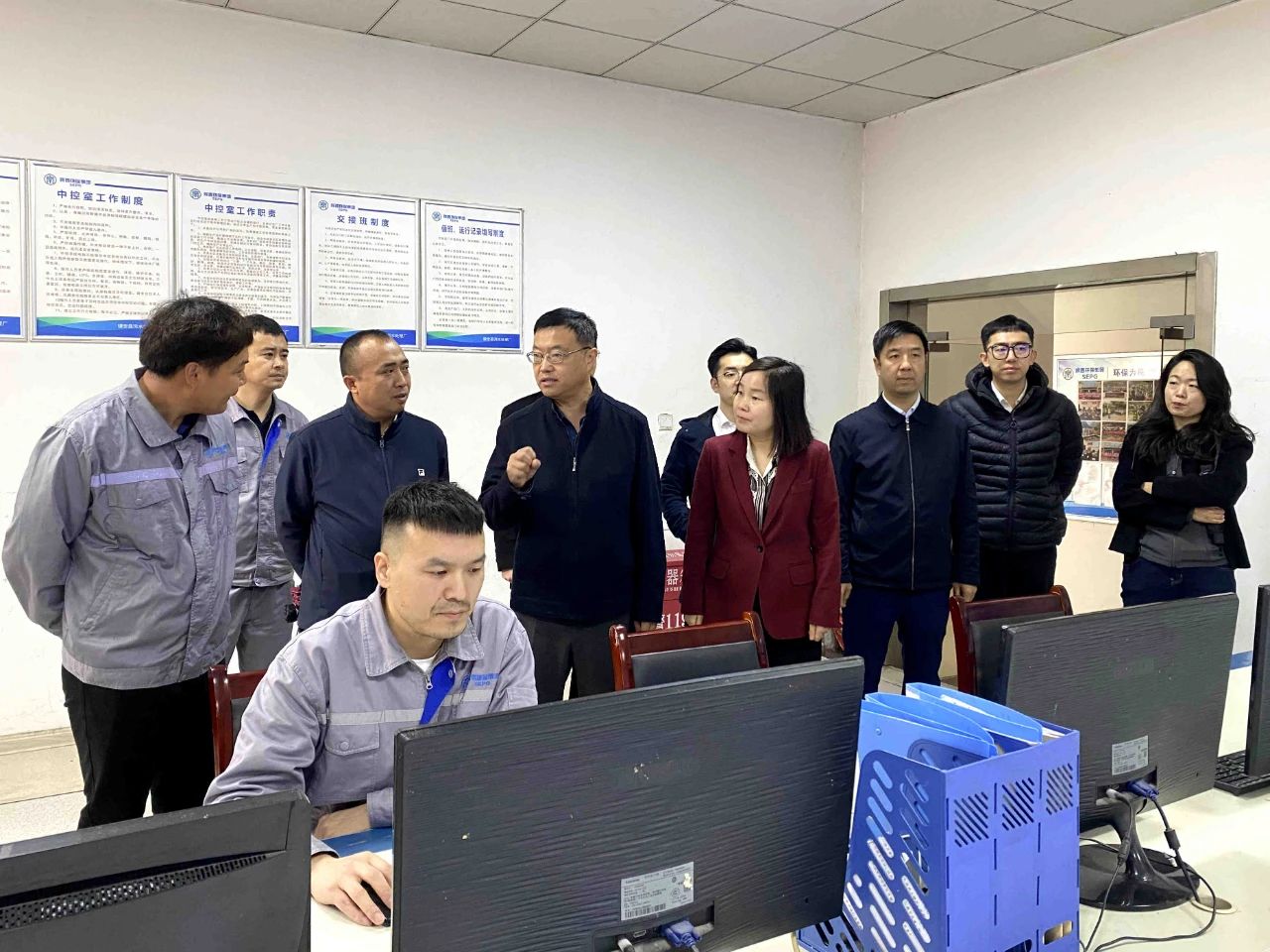 宋世杰赴水环境公司、鼎丰矿业公司项目一线调研