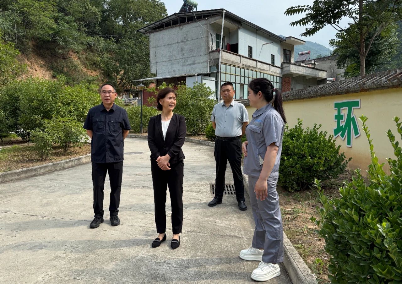 省总工会赴yl6809永利集团水环境公司项目一线发展“夏送清冷”慰问活动